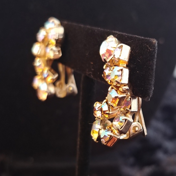 Sparkling Vintage Prong Set Rhinestone Aurora Borealis Earrings - Picture 6 of 8